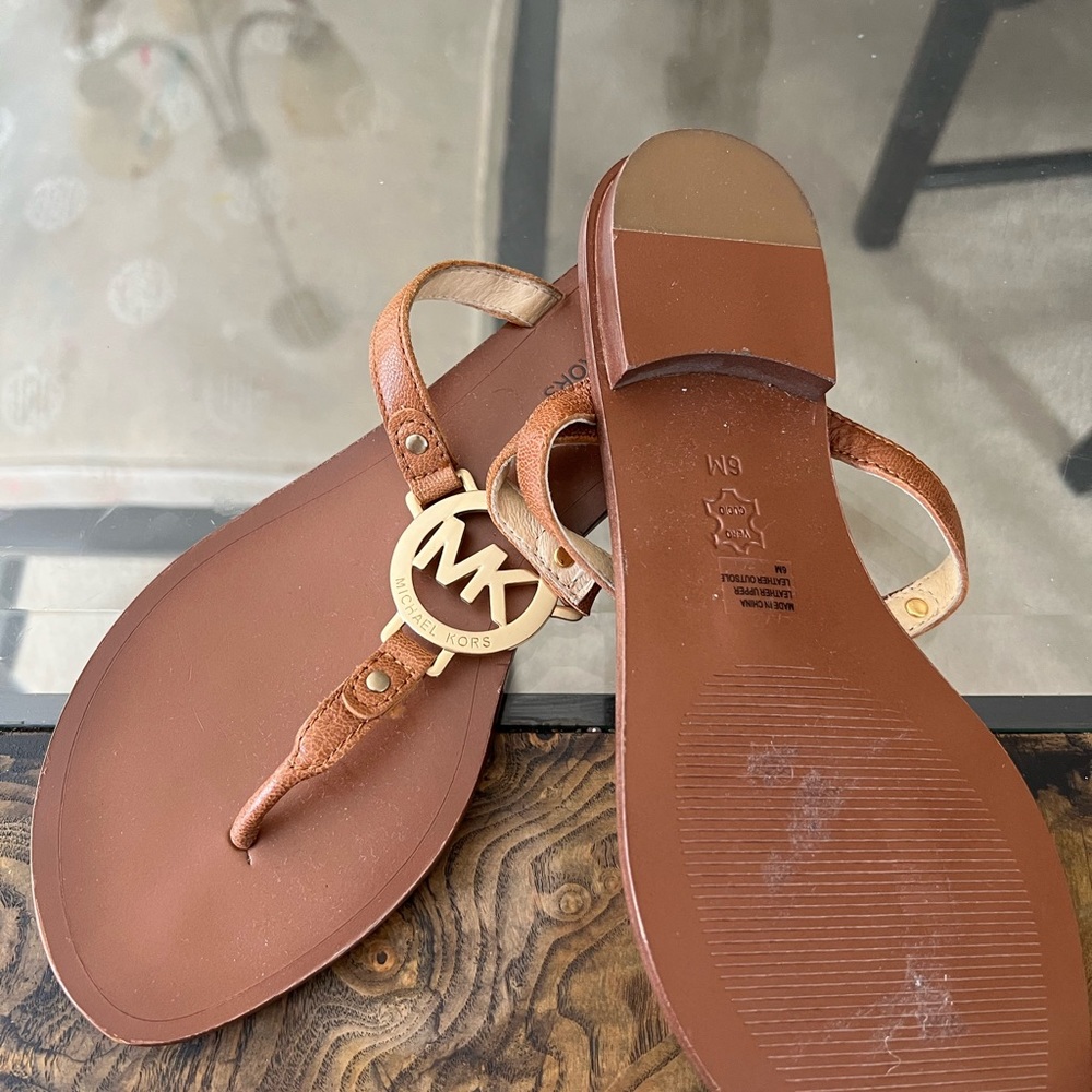 Michael Kors flat brown leather Sandal